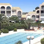 Les Flots Avec Jardin Et Piscine 아파트
