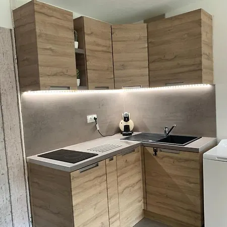 Les Flots Avec Jardin Et Piscine Apartament *