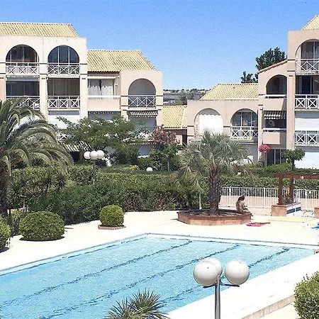 Les Flots Avec Jardin Et Piscine Apartament