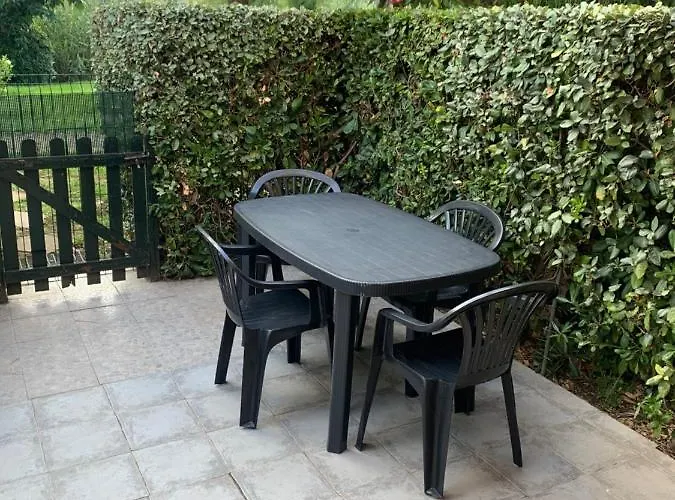 Les Flots Avec Jardin Et Piscine